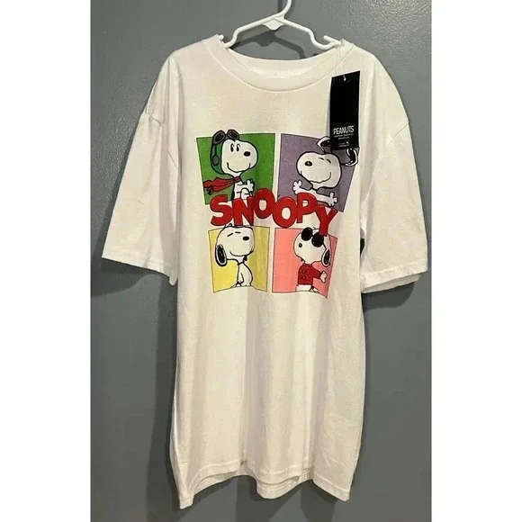 NWT Peanuts Snoopy T-Shirt - Youth Size Extra Large - Picture 1 of 4